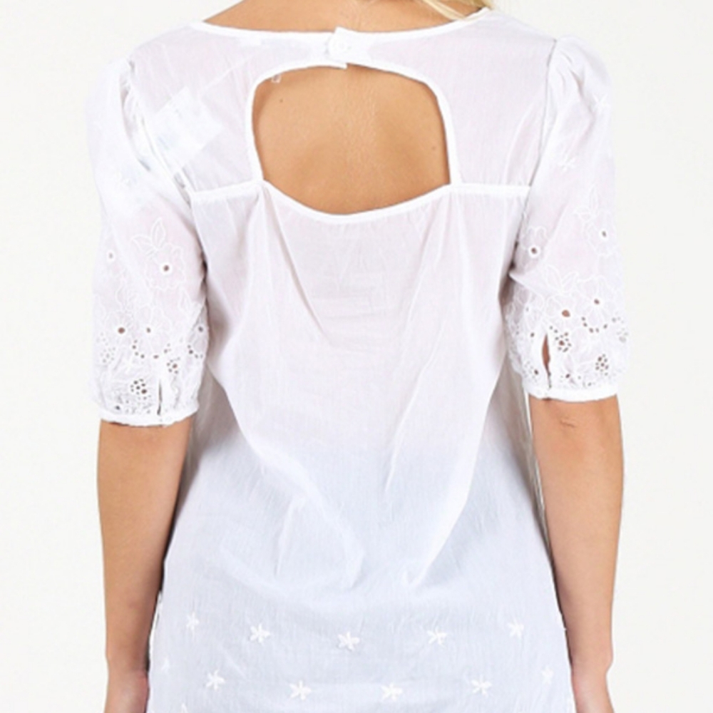 Short Sleeve Crochet Ruffled Top - Picture 2 of 6